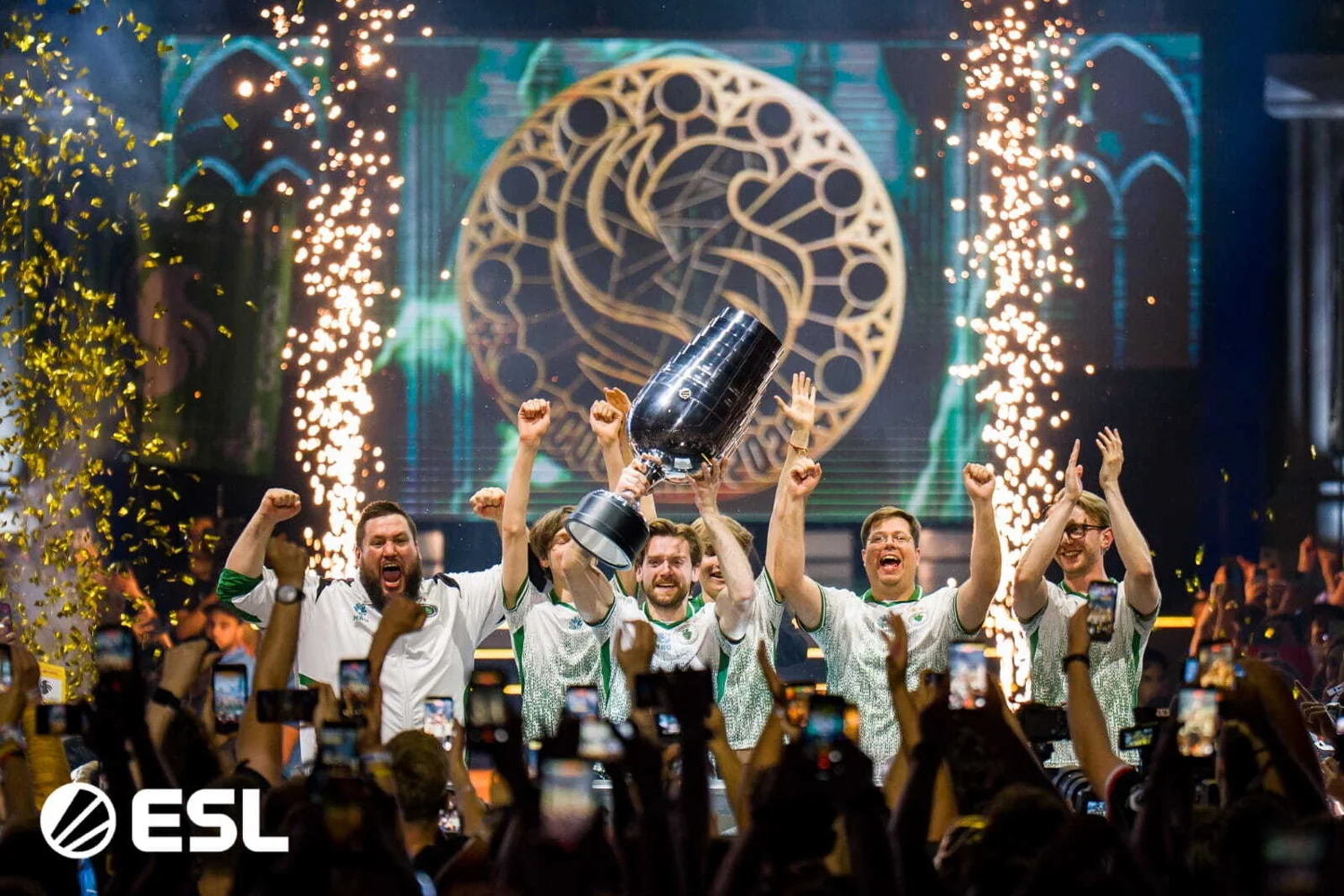 Team Falcons на фотографии из отчёта Valve о чемпионате IEM Cologne 2026